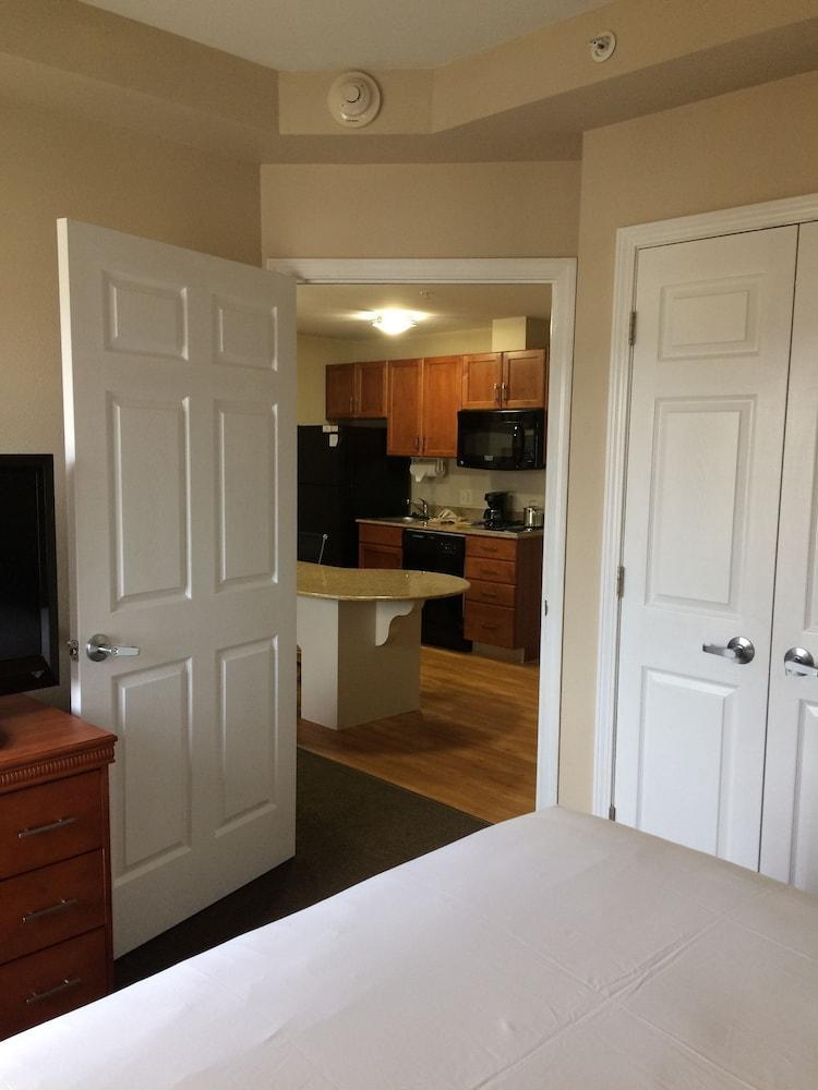 Candlewood Suites Jacksonville By Ihg Exterior foto